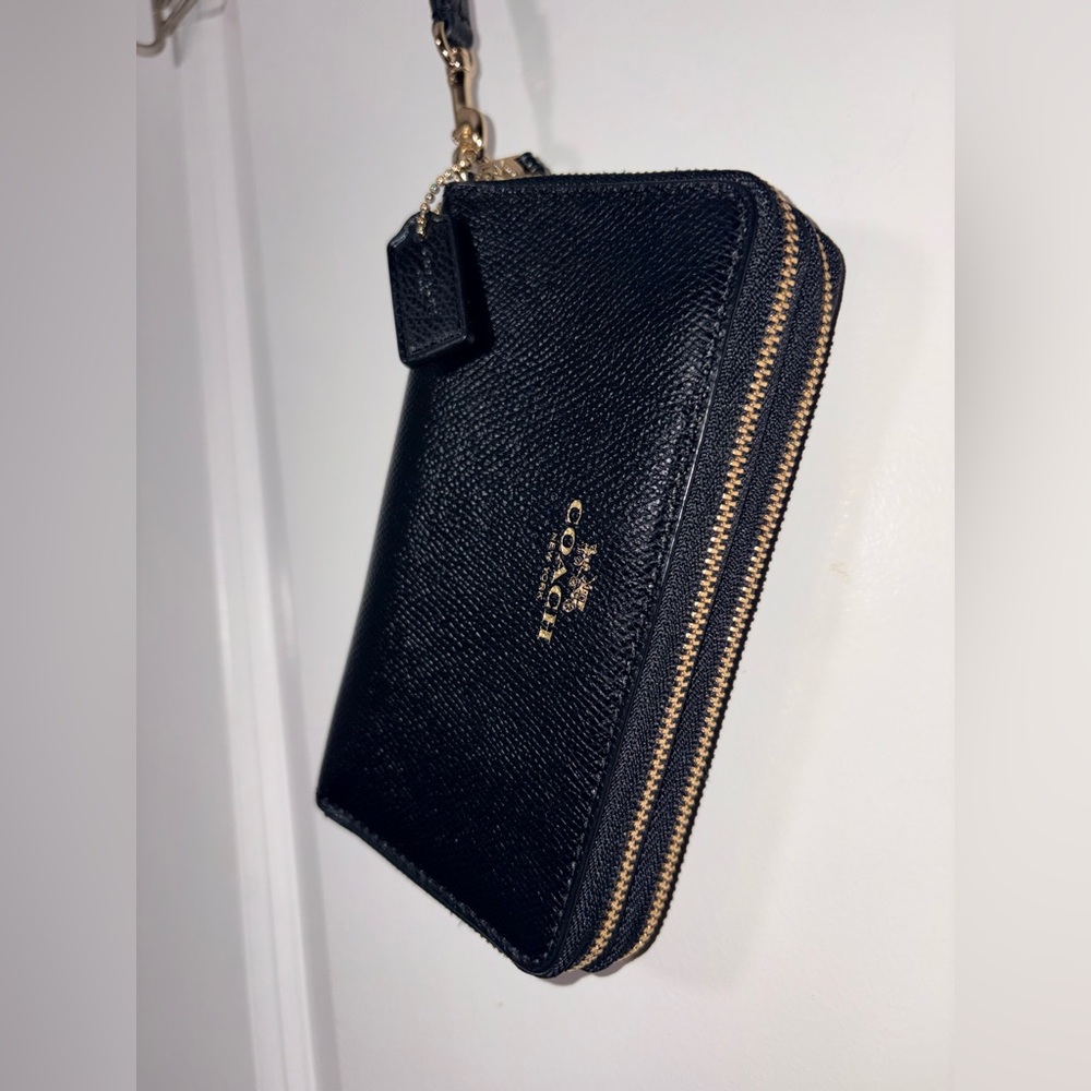 Coach Laurel Crossbody & Shoulder Collection | Medium, Mini & Double Zip Wallet - Picture 13 of 16